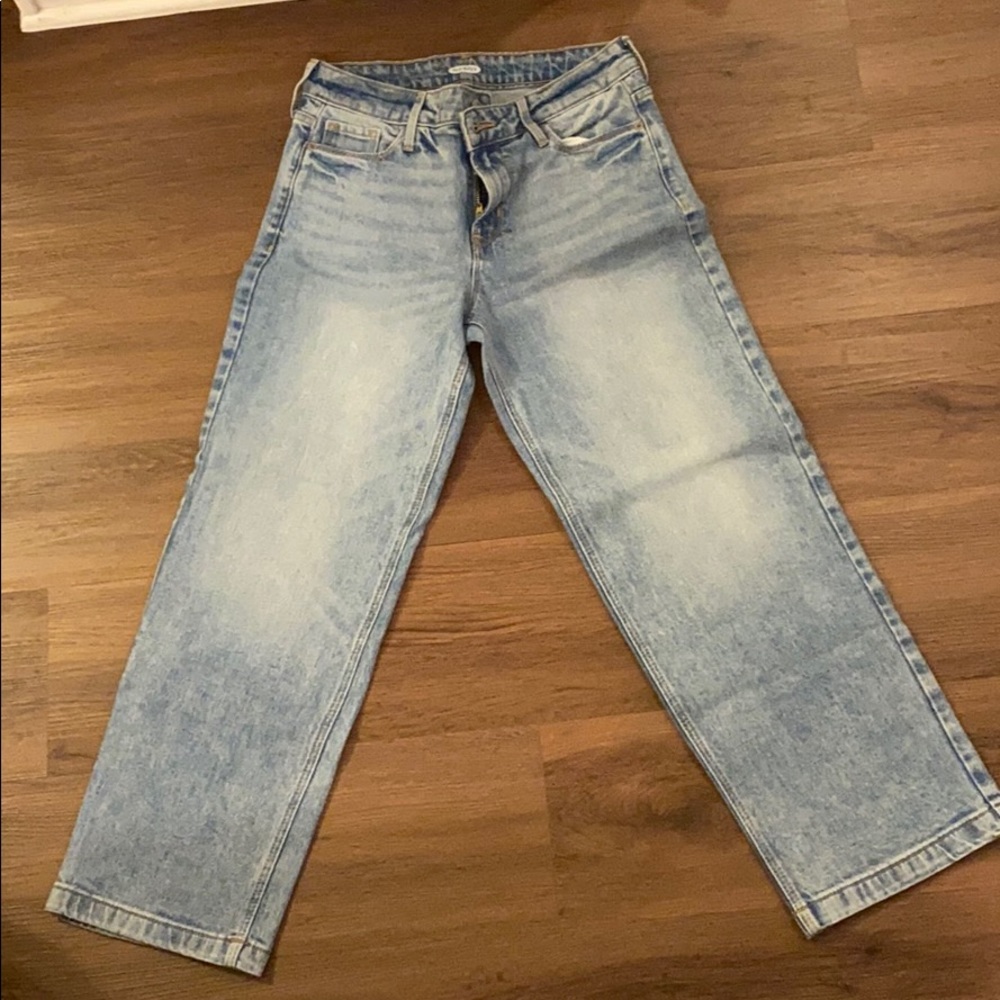 Women’s Size 4 Wide Legged Jean - Never Worn!